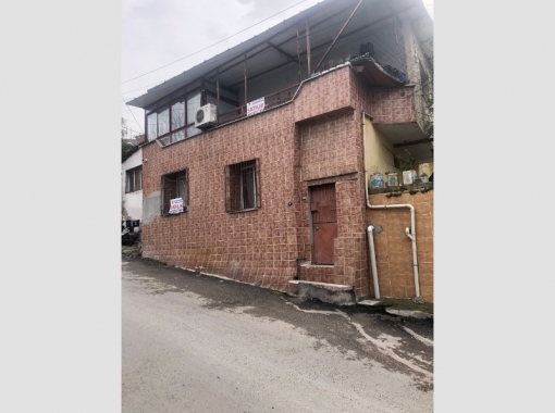 İZMİR GÜRÇEŞMEDE ANA CADDE ÜZERİNDE 90 M2 RESMİ TAPULU 2 KATLI 2 KİRACILI SATILIK MÜSTAKİL EV ACİL